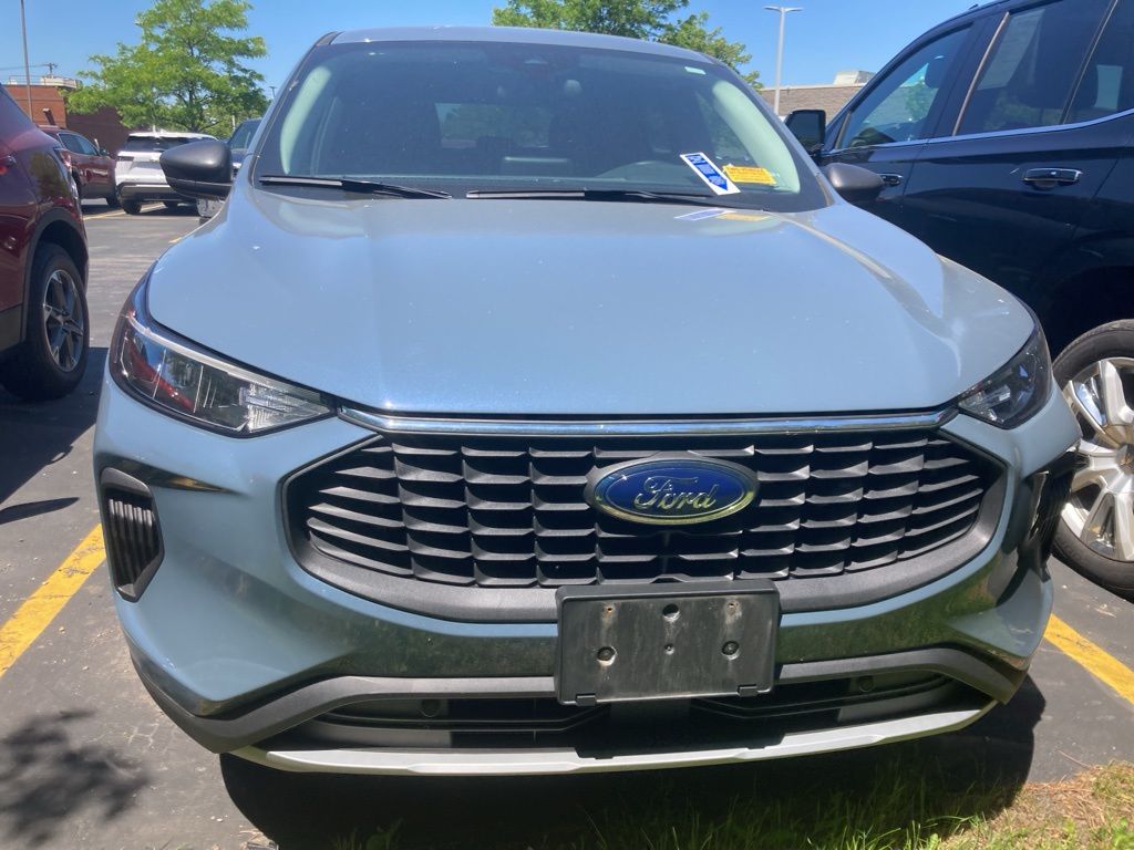 Used 2023 Blue Ford Active image 2