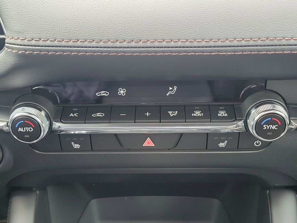 2026 Mazda Mazda3 Premium - Photo 28