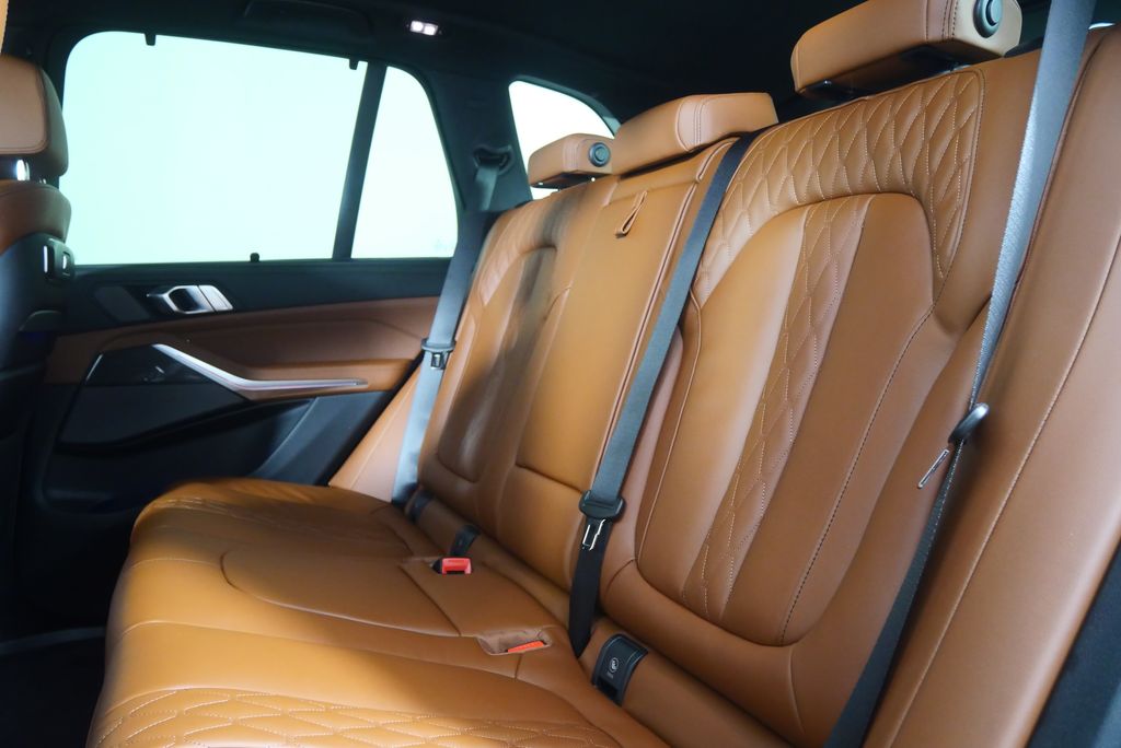 Thumbnail: 2026 BMW X5 - 16