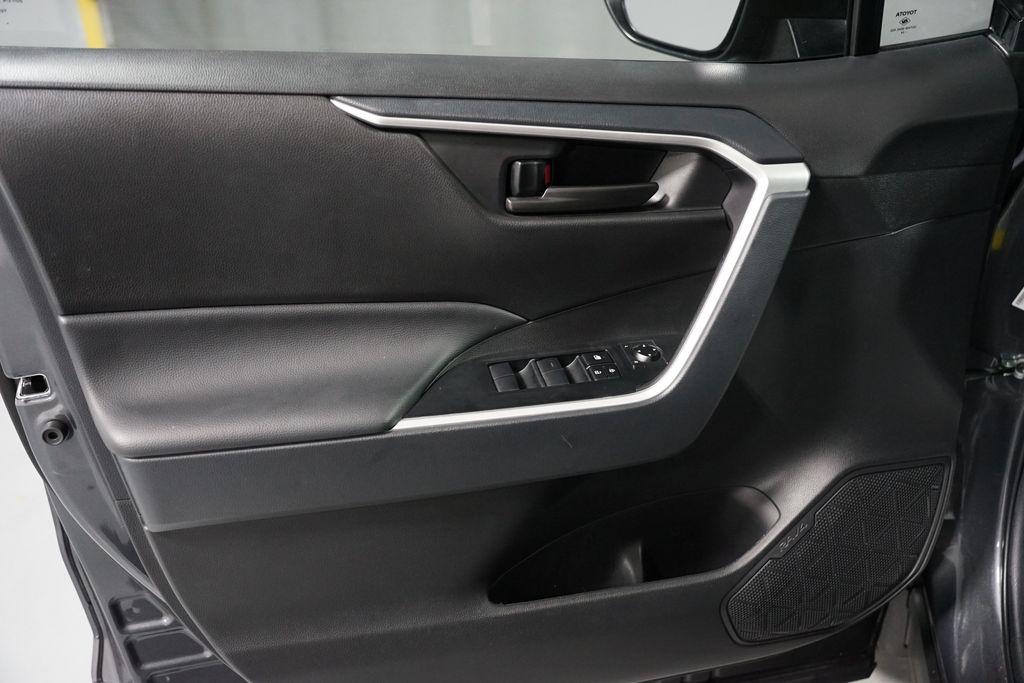 Thumbnail: 2024 Toyota RAV4 - 28