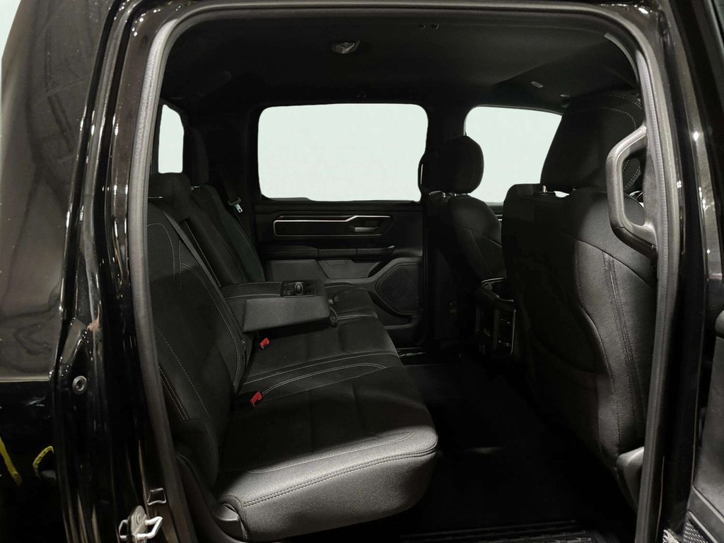 Used 2019 Diamond Black Crystal Pearlcoat Ram Big Horn/Lone Star image 24