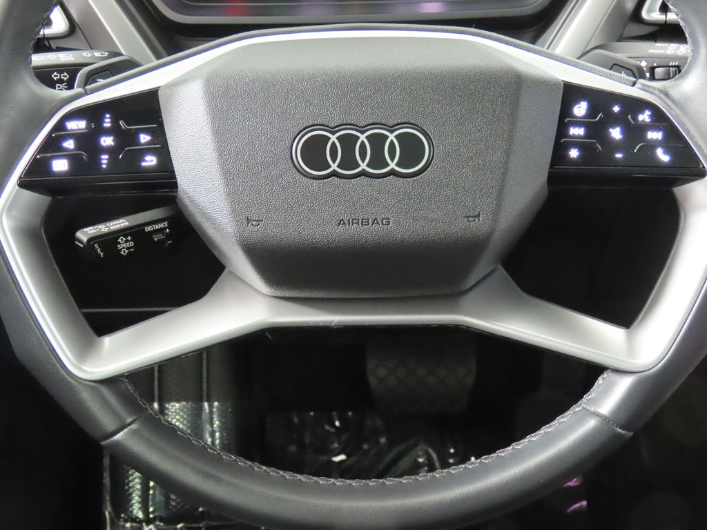 Thumbnail: 2023 Audi Q4 e-tron - 16