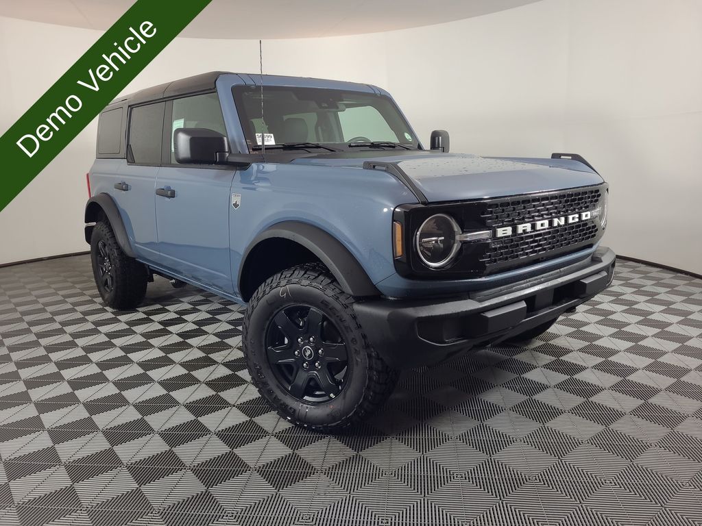 Blue (Azure Gray Metallic Tri-Coat) 2025 Ford Bronco Big Bend 4-Door 4WD SUV / Crossover Four-Wheel Drive Automatic