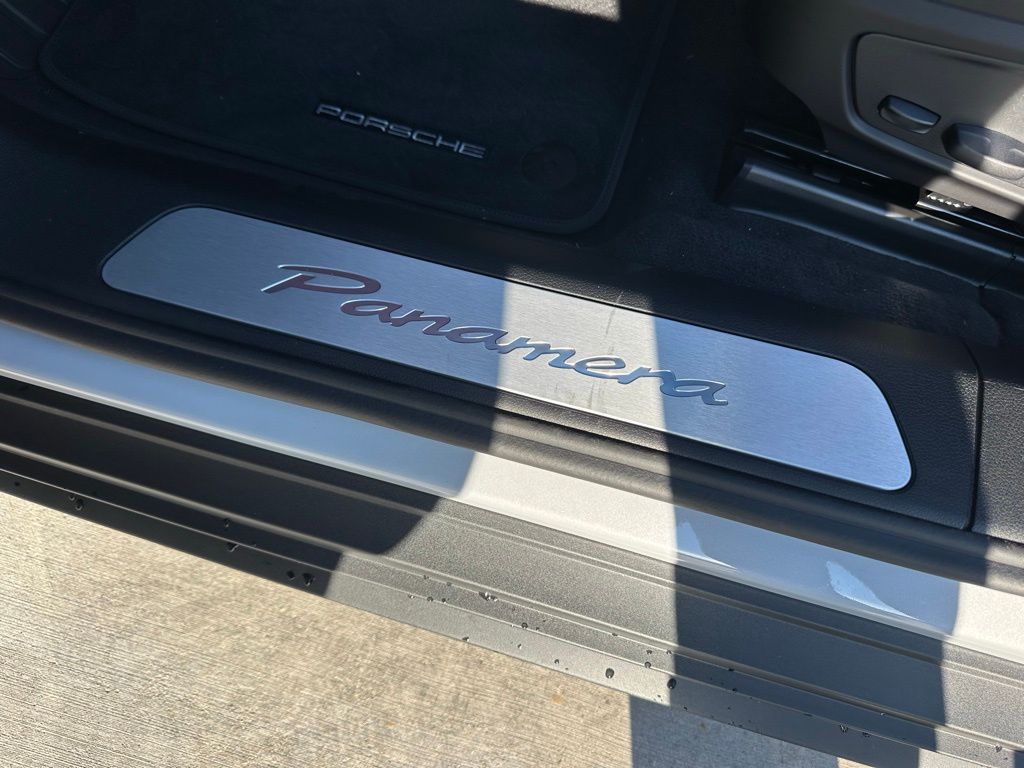 Thumbnail: 2026 Porsche Panamera - 22