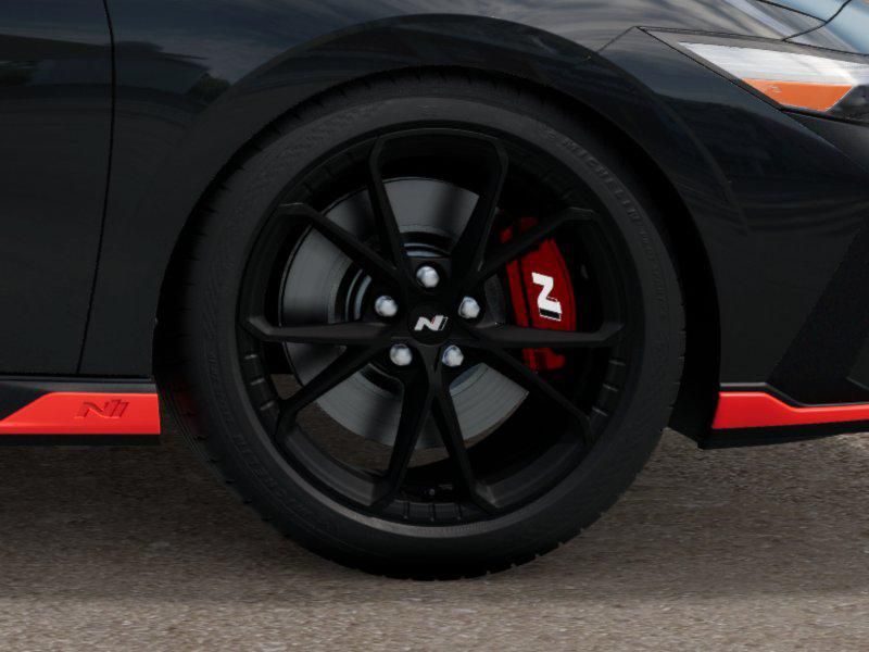 2025 Hyundai Elantra Base 8