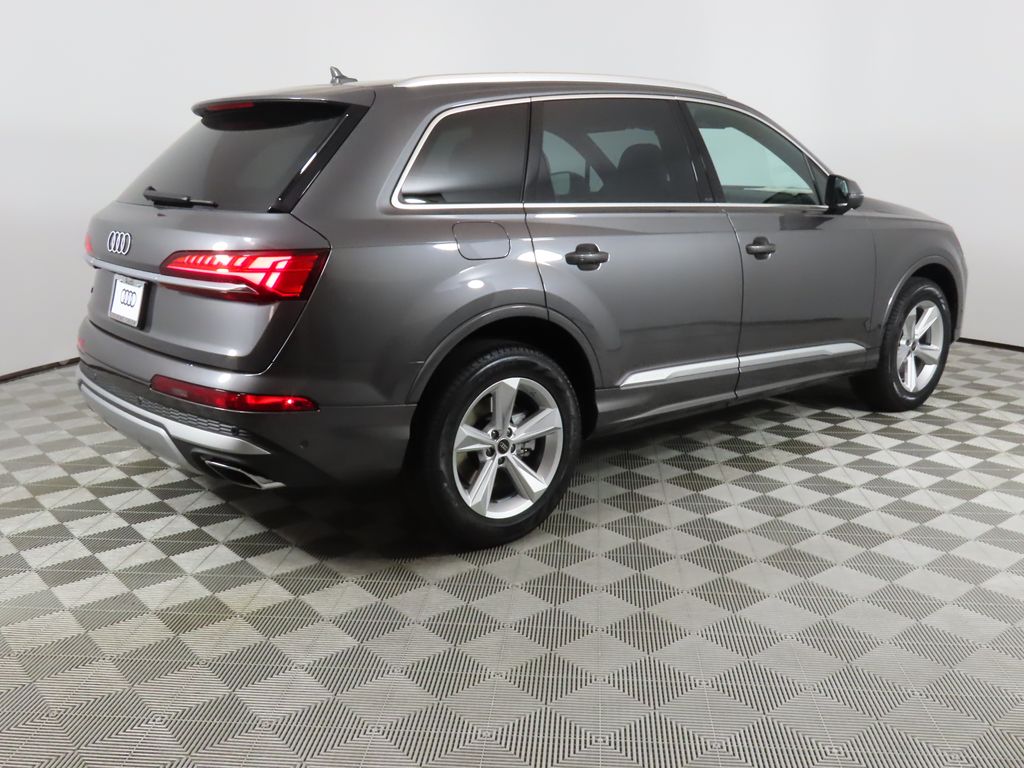 2025 Audi Q7  5