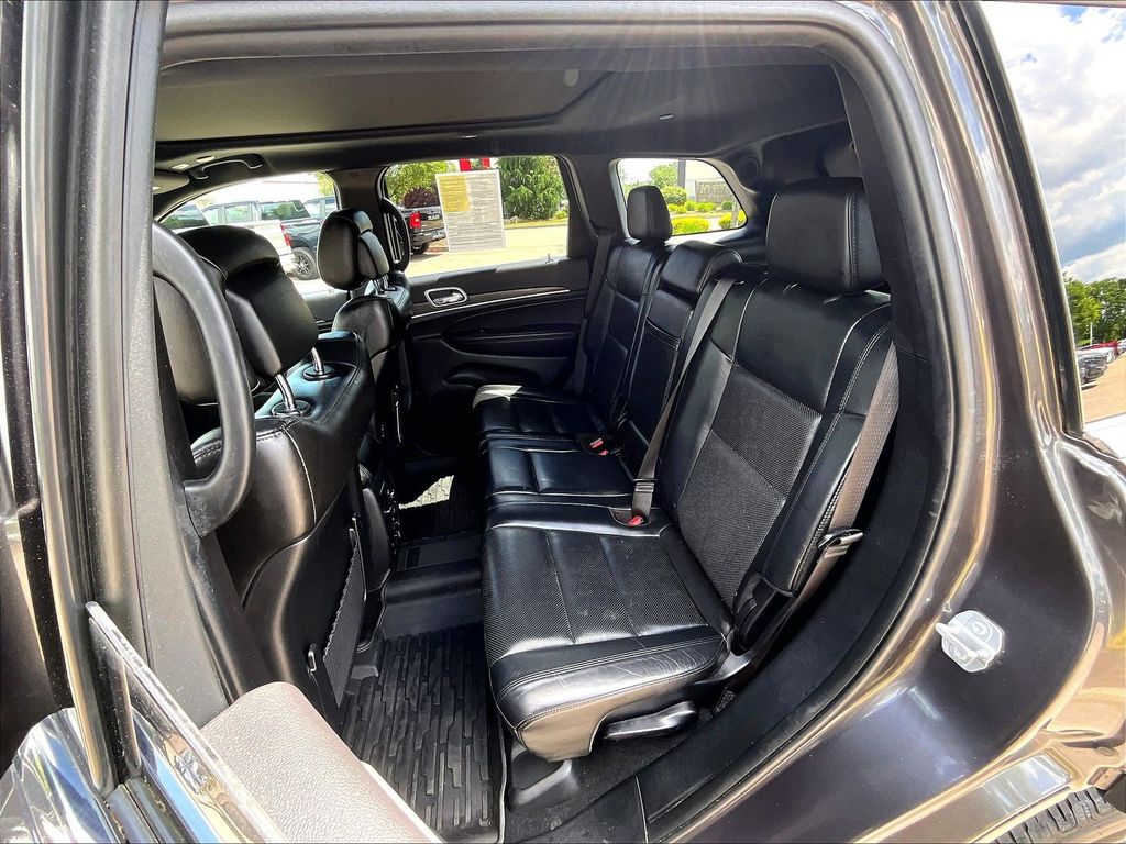 2021 Jeep Grand Cherokee — photo 15