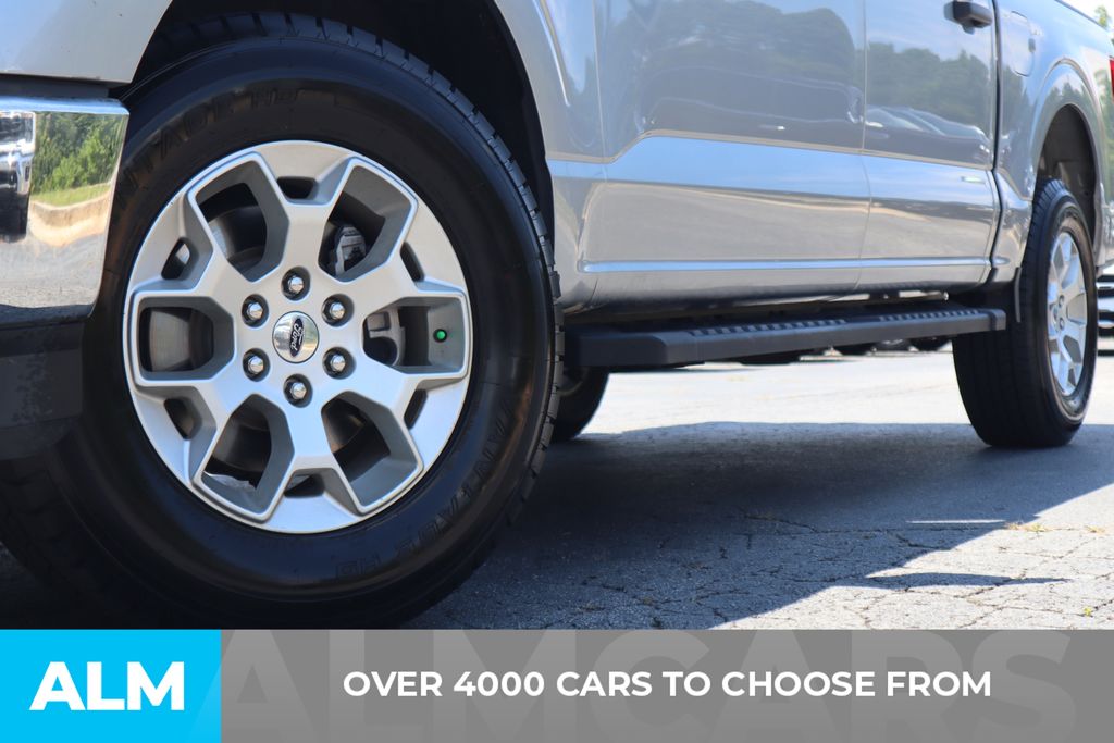 Used 2021 Silver Ford XLT image 3