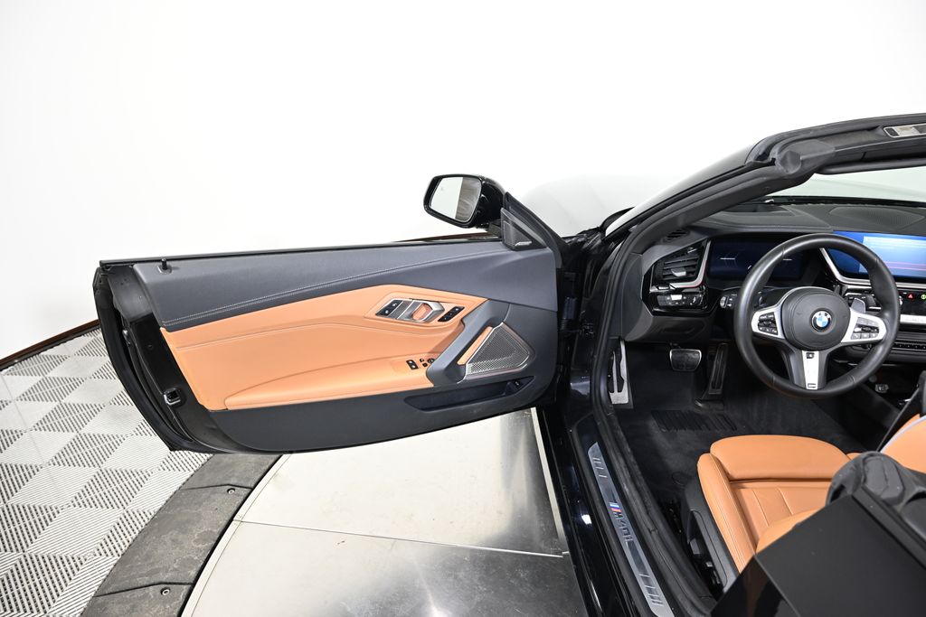 Thumbnail: 2024 BMW Z4 - 28