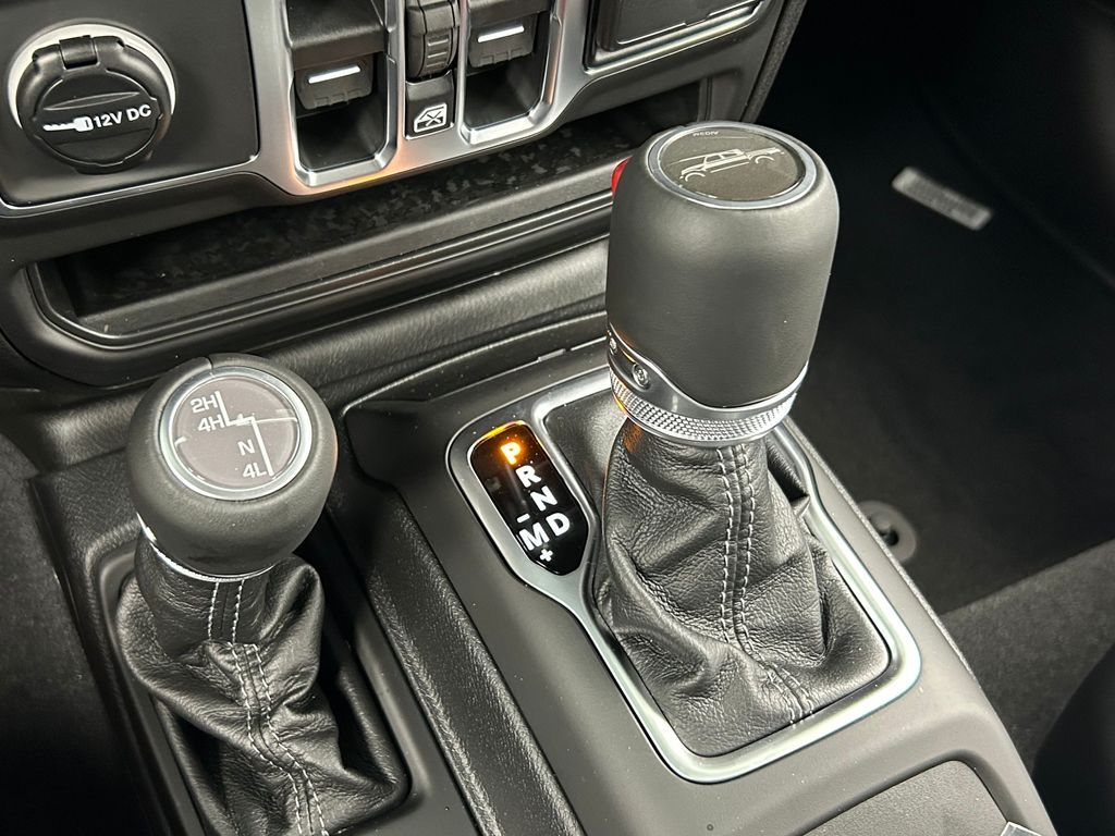 New 2026 Hydro Blue Pearlcoat Jeep Sahara image 21