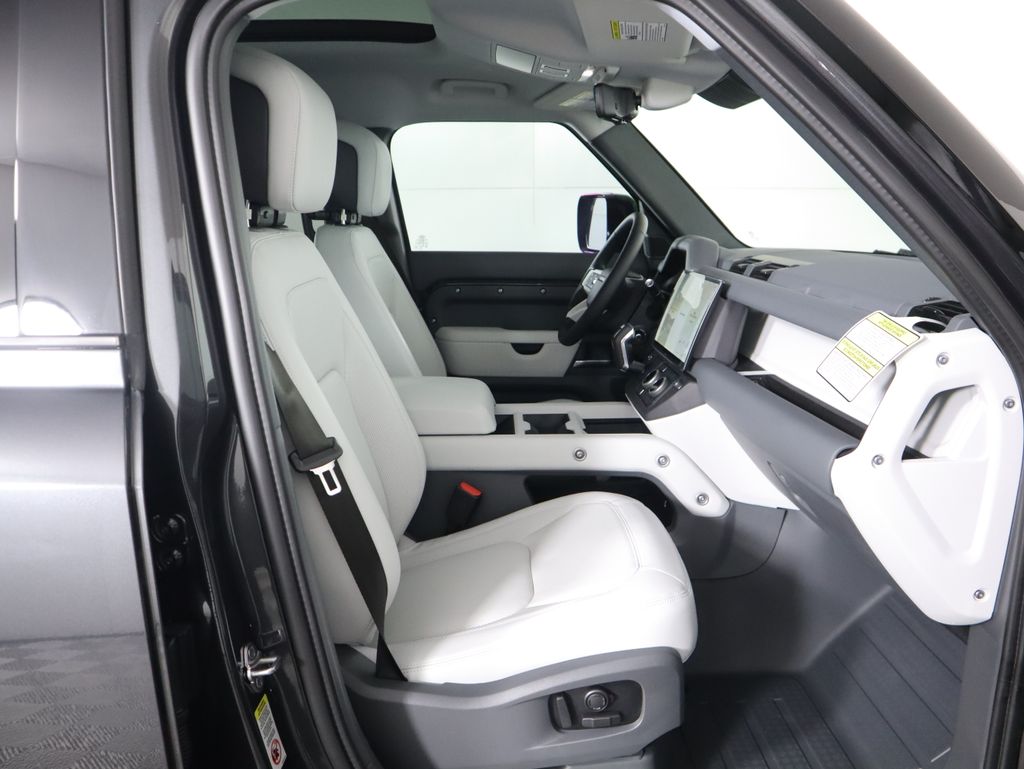 Thumbnail: 2026 Land Rover Defender - 22