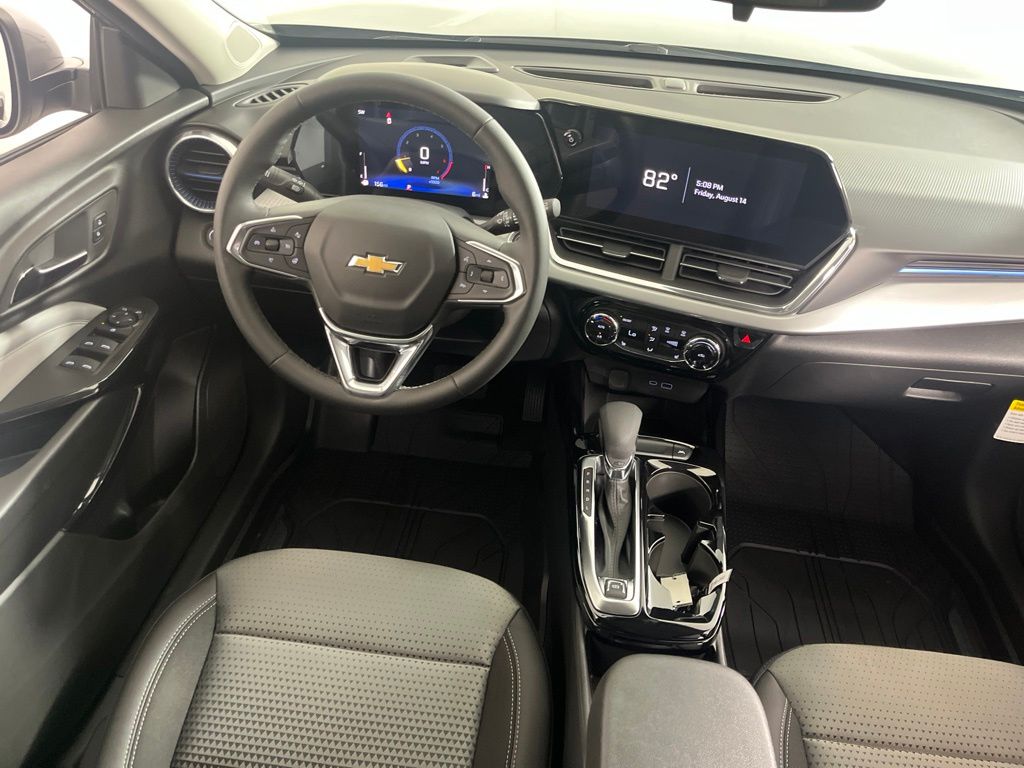 Thumbnail: 2026 Chevrolet Trax - 2