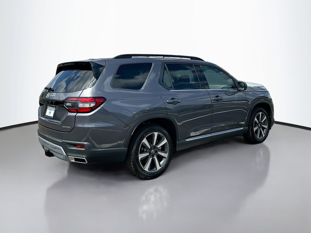 2025 Honda Pilot Touring 5