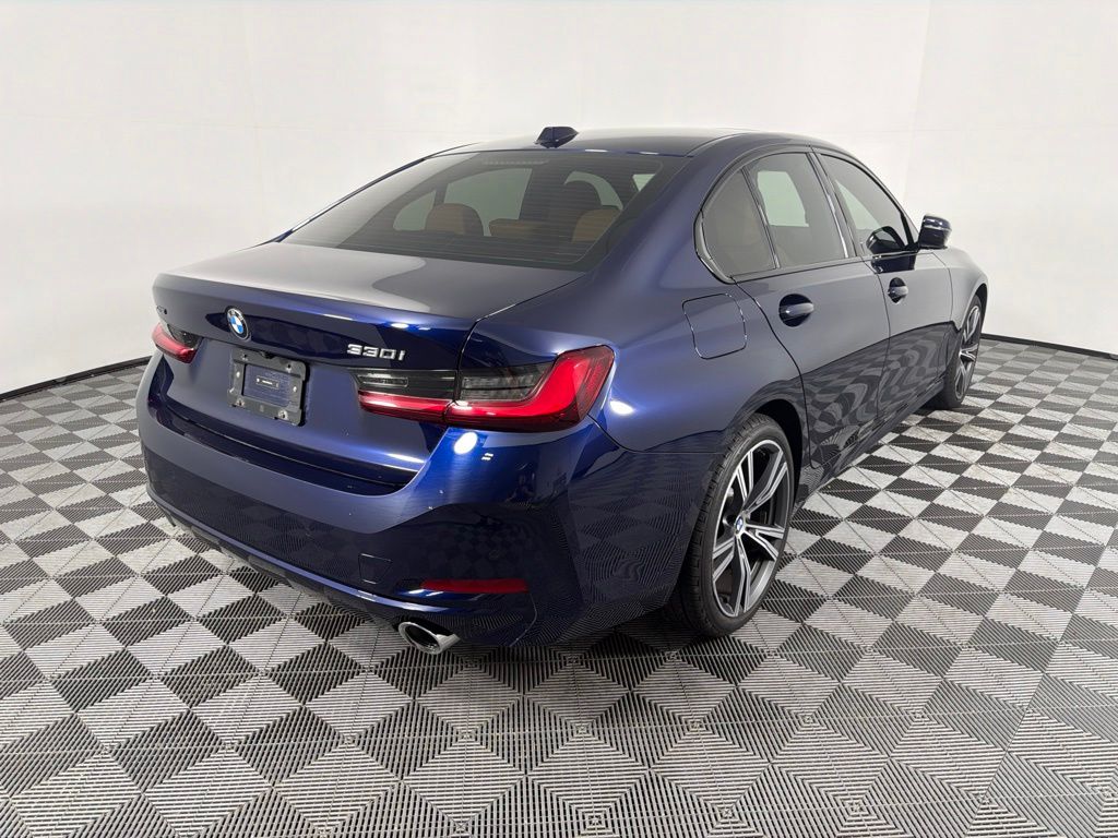 Thumbnail: 2023 BMW 3 Series - 5
