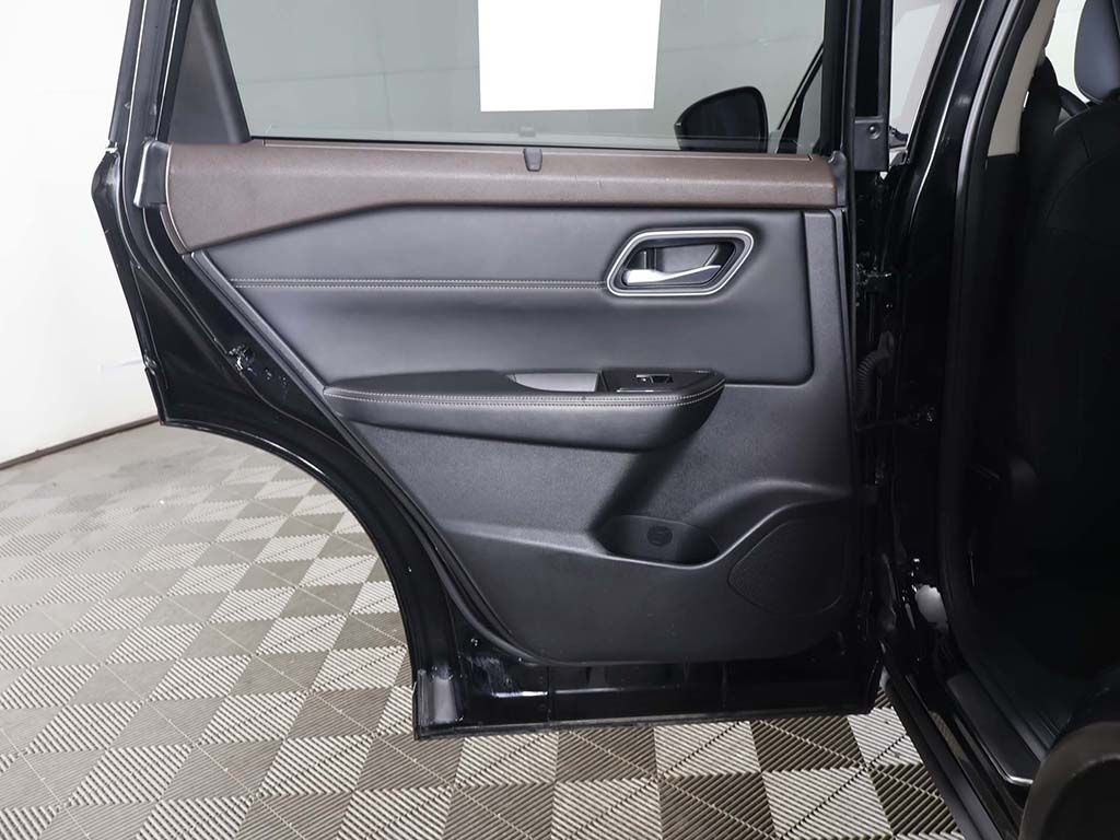 Used 2023 Black Nissan SL image 28