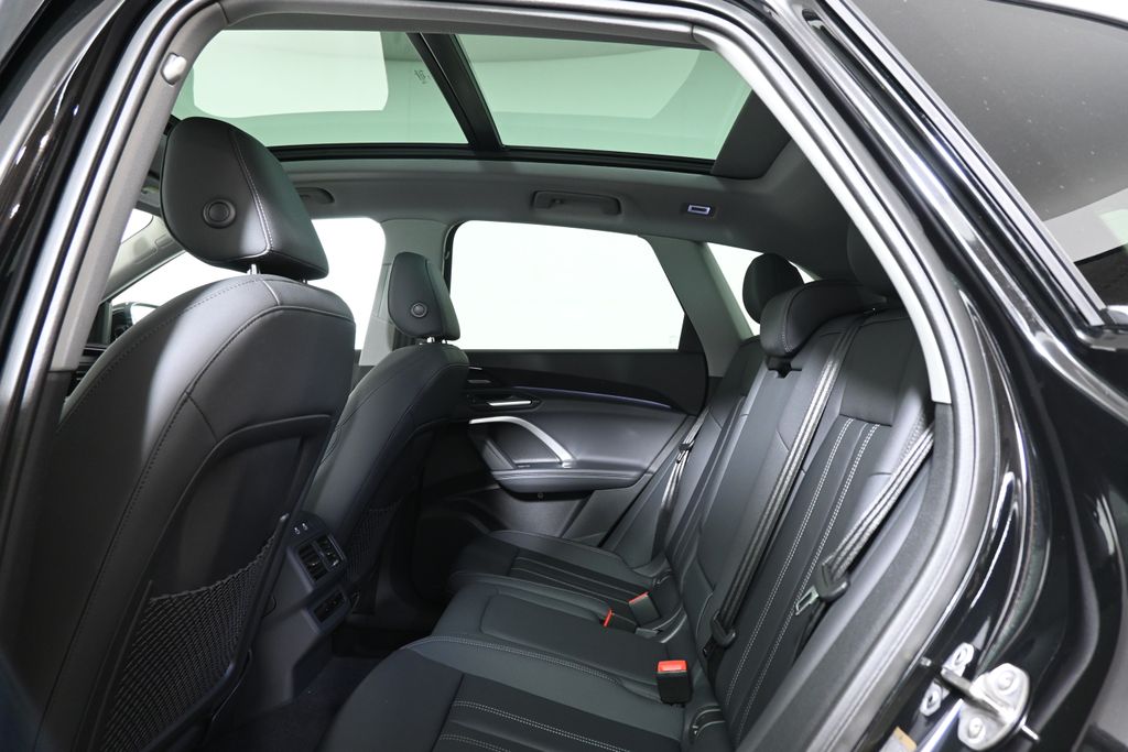 Thumbnail: 2025 Audi Q5 - 28