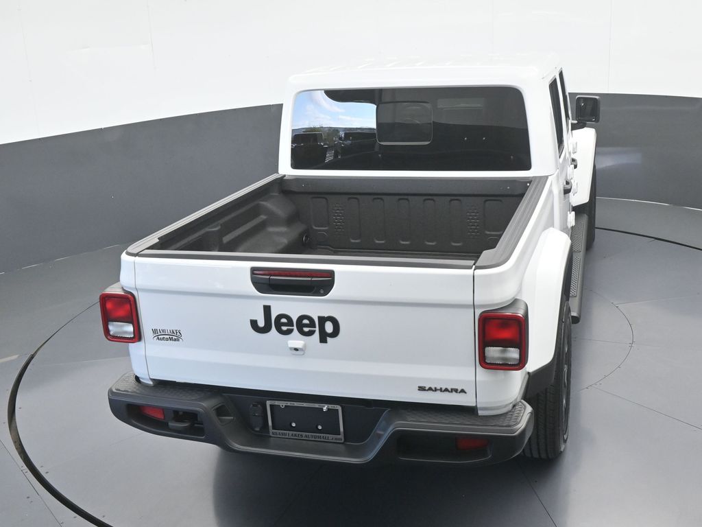 New 2026 Bright White Clearcoat Jeep Sahara image 46