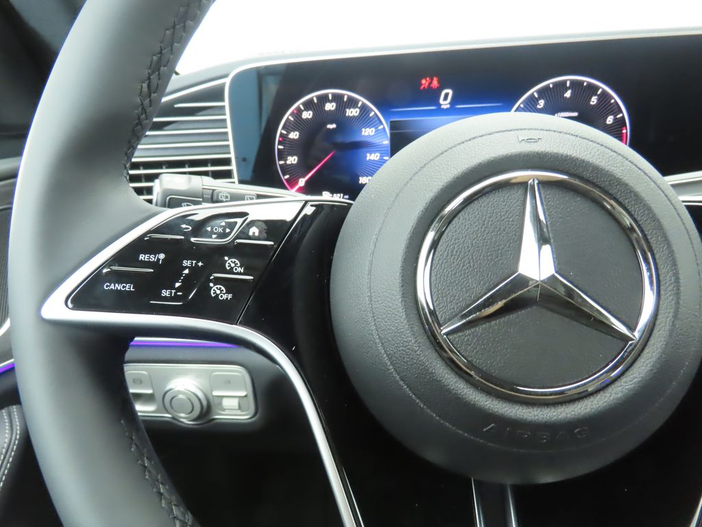 Thumbnail: 2026 Mercedes-Benz GLE - 12