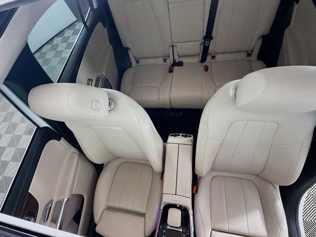 Thumbnail: 2021 Mercedes-Benz GLB - 21