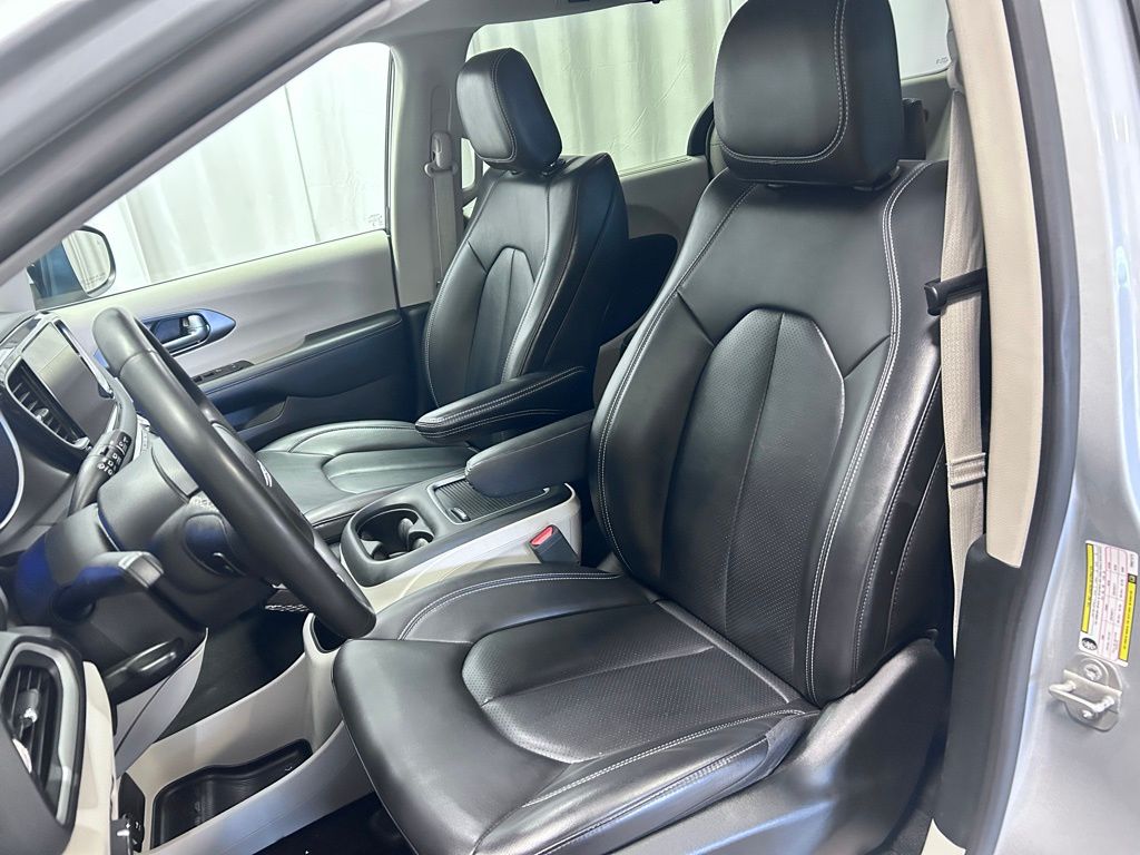 used 2023 Chrysler Pacifica car, priced at $24,127