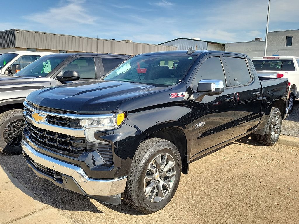 2025 Chevrolet Silverado 1500 LT - 3