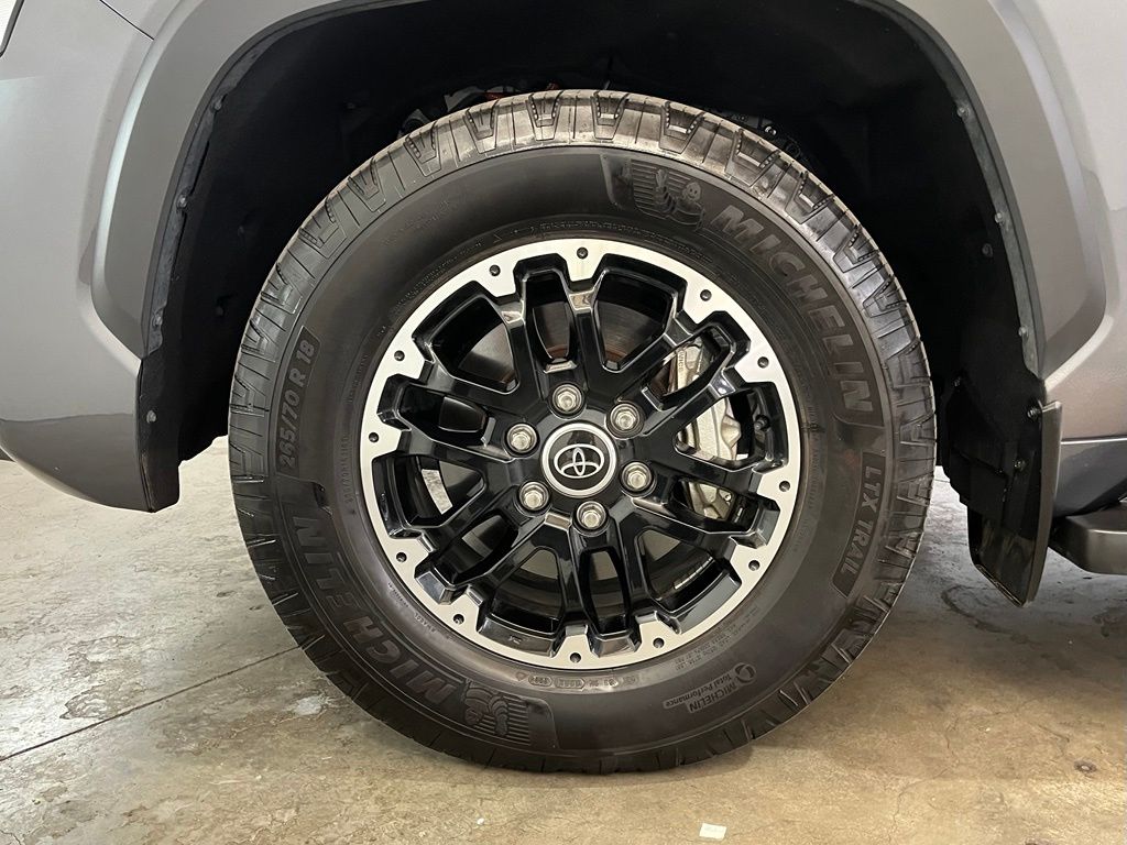 2024 Toyota Sequoia SR5