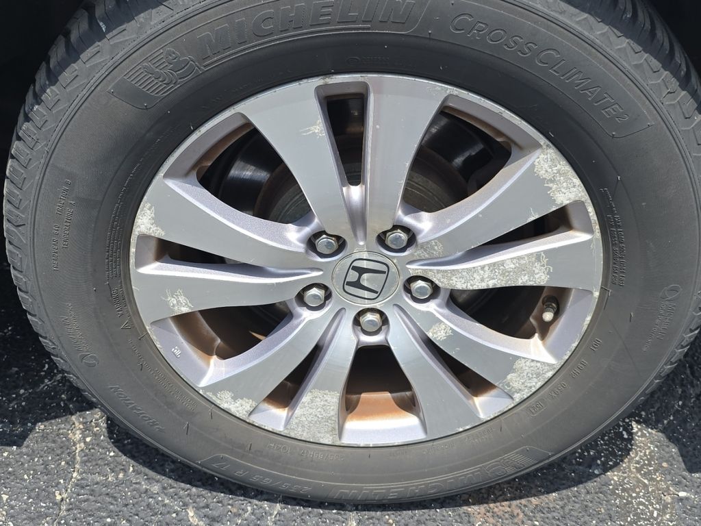 Used 2016  Honda SE image 10