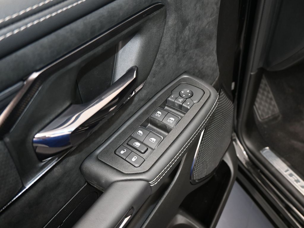 New 2026 Diamond Black Crystal Pearlcoat Ram RHO image 13