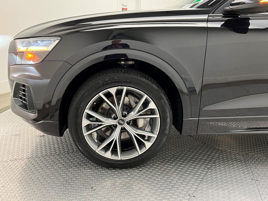 Thumbnail: 2021 Audi Q8 - 9