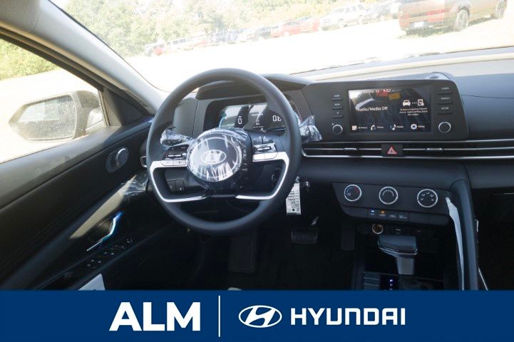 New 2026 Gray Hyundai SE image 21