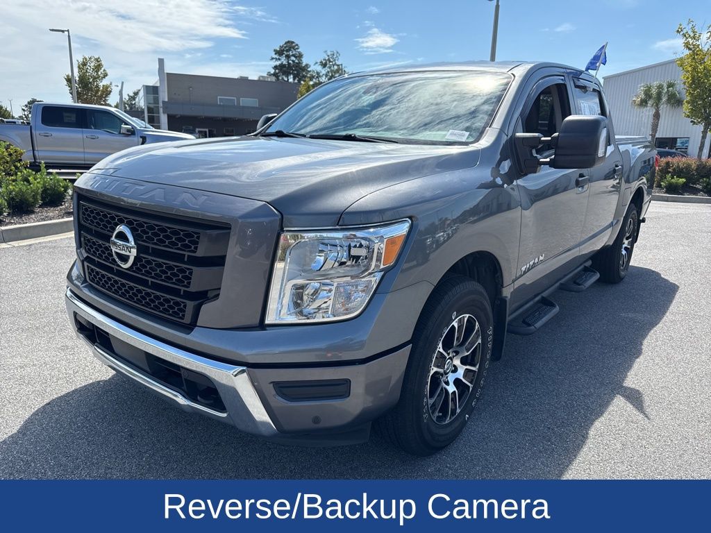 2022 Nissan Titan SV