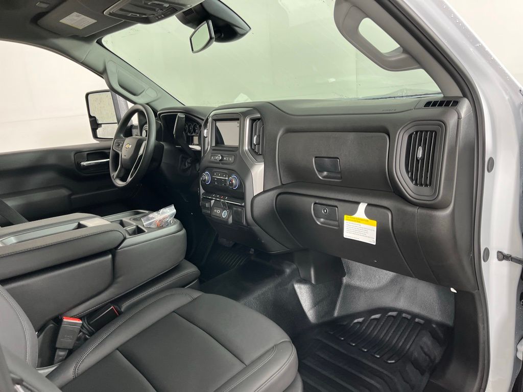 Thumbnail: 2026 Chevrolet Silverado 2500 - 14