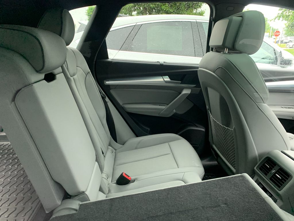 Thumbnail: 2024 Audi Q5 - 11