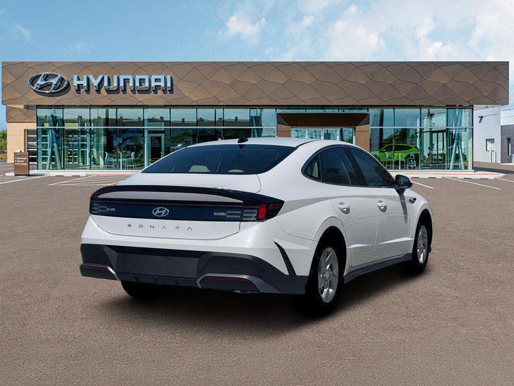 New 2026 White Hyundai SE image 7
