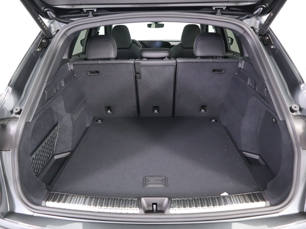2025 Audi SQ5  30