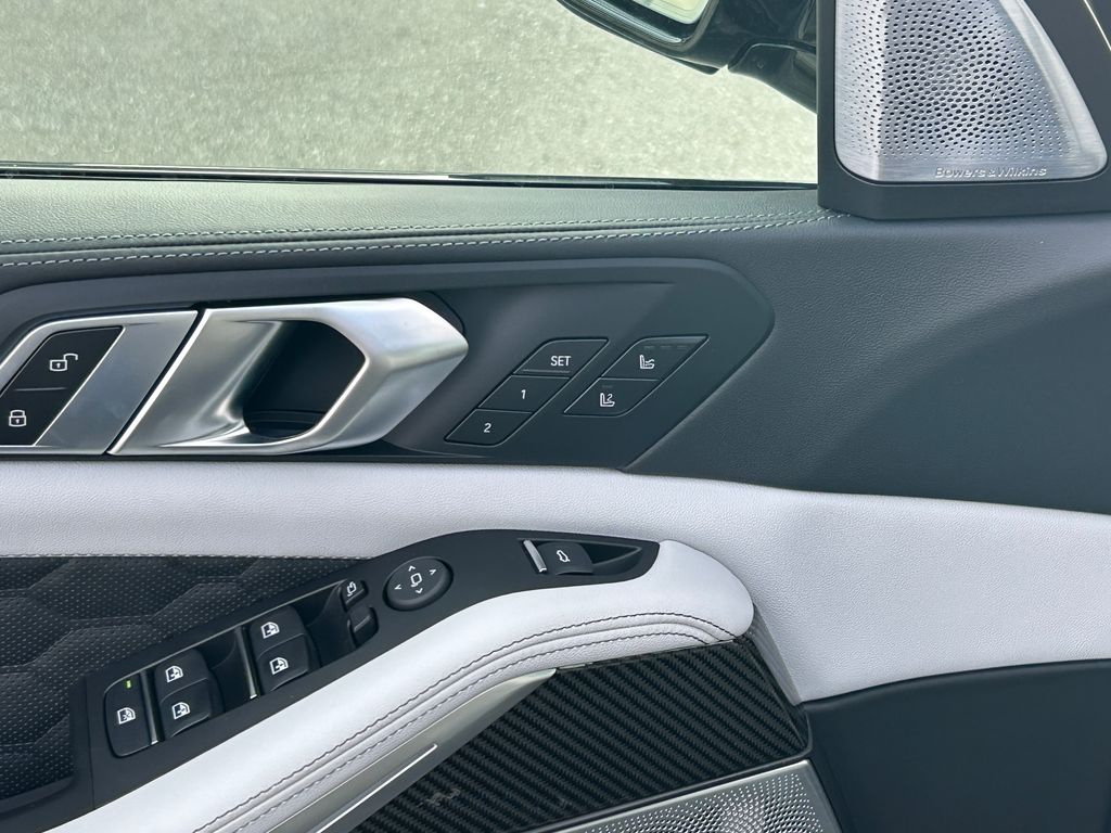 Thumbnail: 2026 BMW X5 - 12