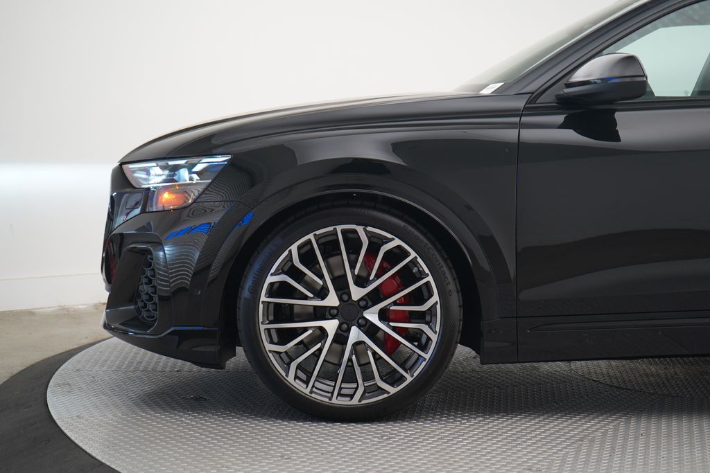 Thumbnail: 2026 Audi SQ8 - 2