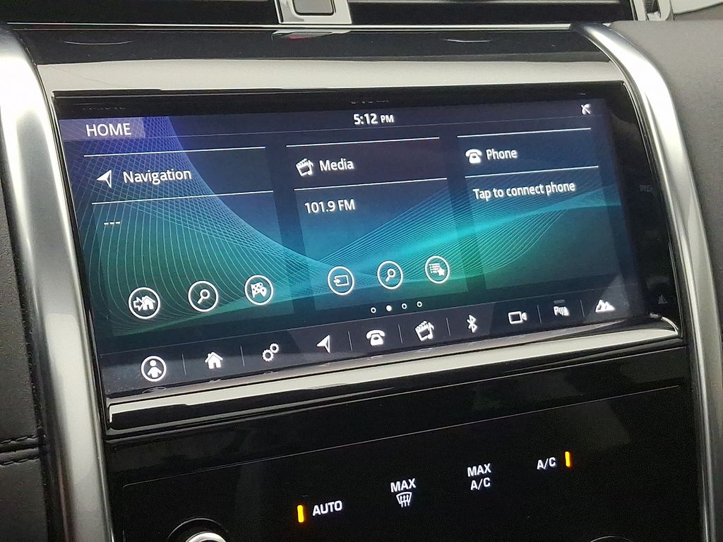 Thumbnail: 2020 Land Rover Discovery Sport - 24