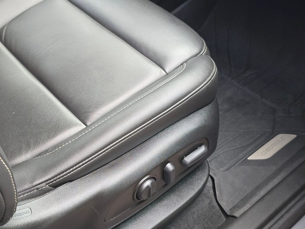 Used 2023 Gray Chevrolet LT Leather image 28