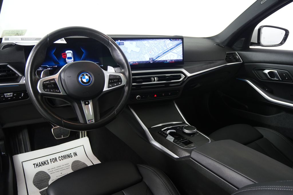 Thumbnail: 2024 BMW 3 Series - 19
