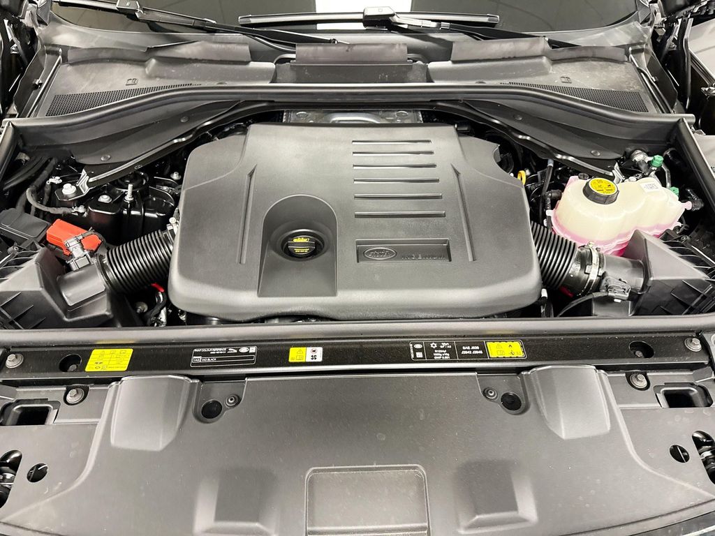 Thumbnail: 2026 Land Rover Range Rover - 28