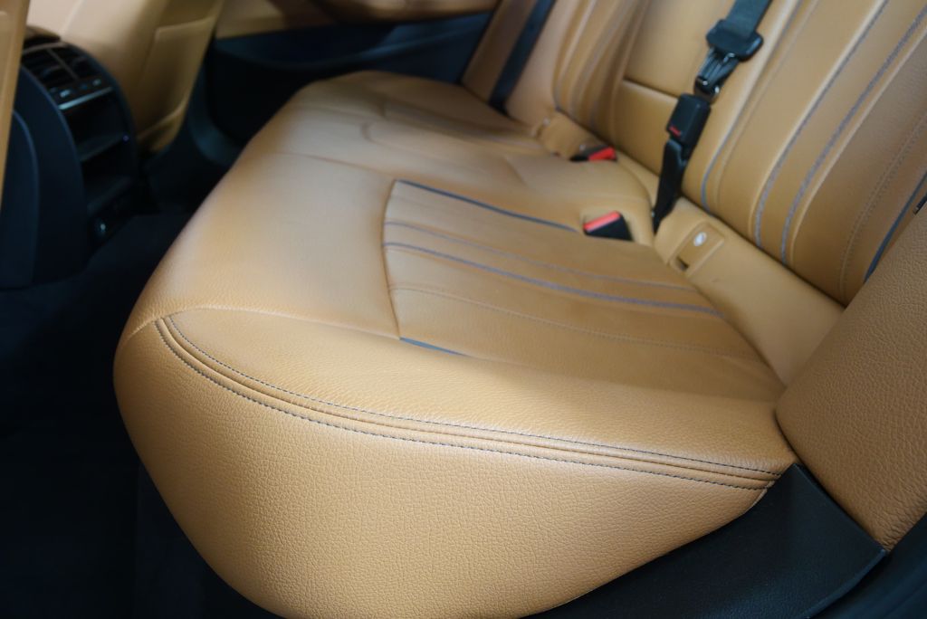 2018 BMW 5 Series 530i 14