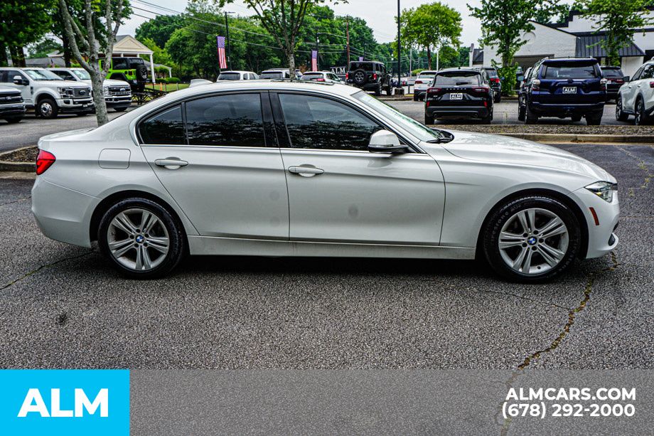 Used 2018 White BMW 330i image 9