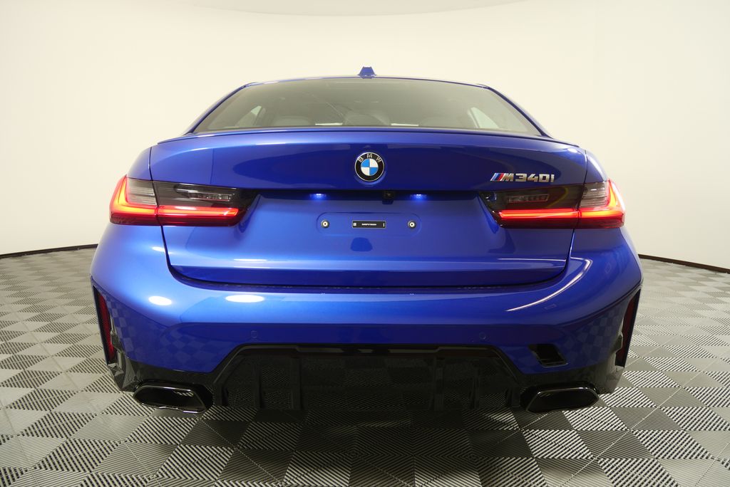 Thumbnail: 2026 BMW 3 Series - 5