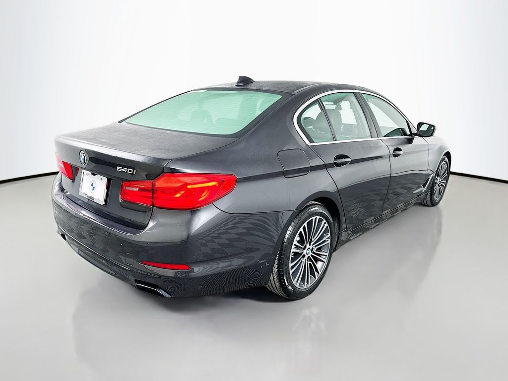 Thumbnail: 2019 BMW 5 Series - 5