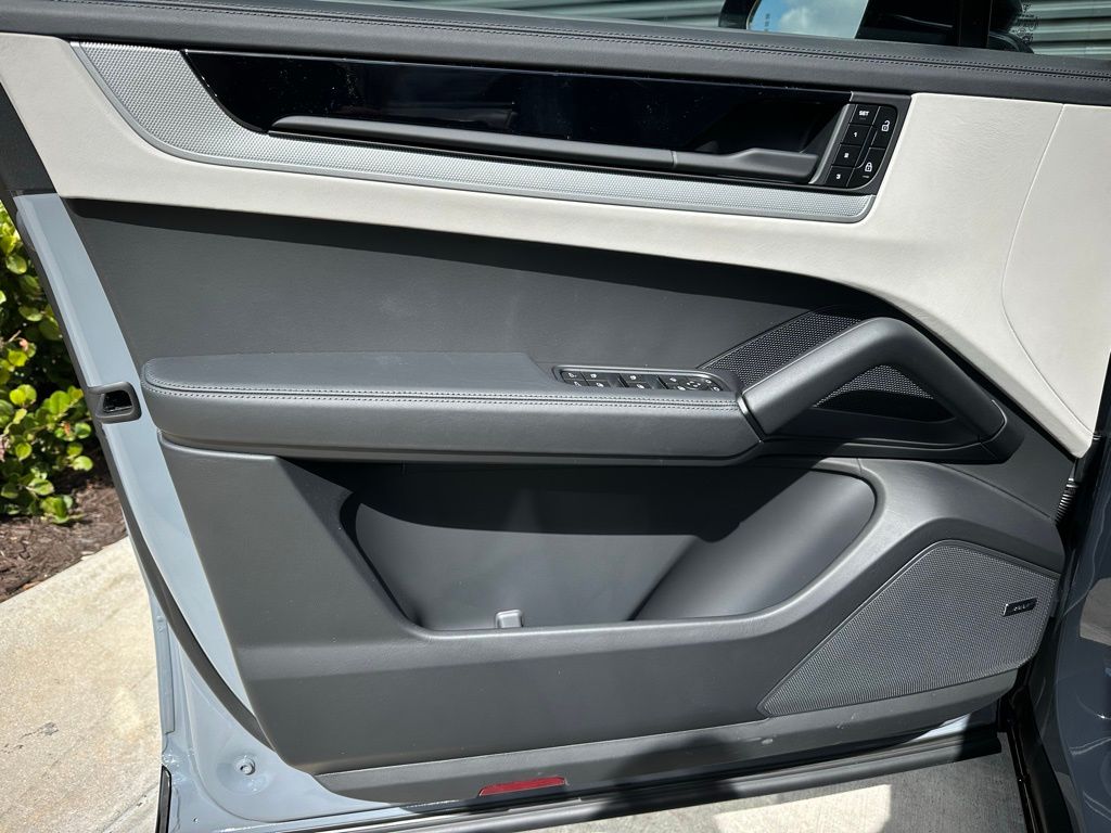 Thumbnail: 2026 Porsche  - 20