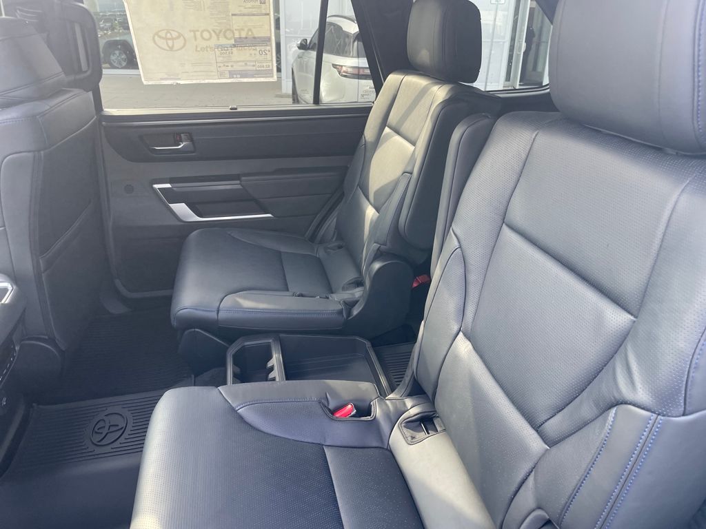 2025 Toyota Sequoia Platinum photo 35