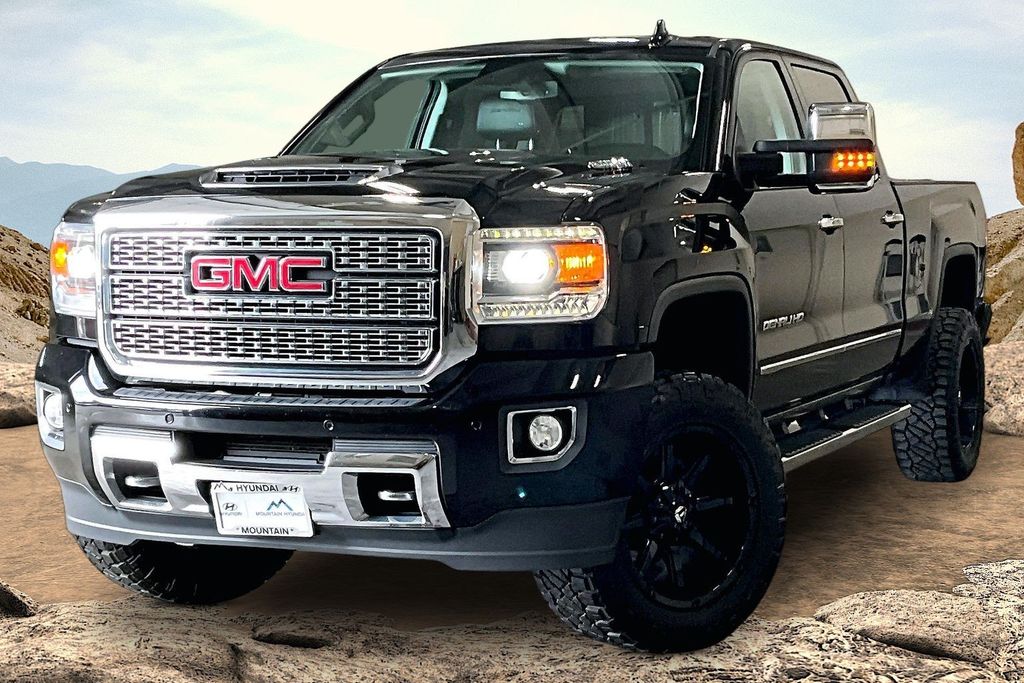 Onyx Black 2018 GMC Sierra 3500HD Denali Crew Cab LB DRW 4WD Pickup Truck Four-Wheel Drive 6-Speed Automatic