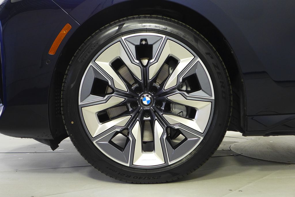 Thumbnail: 2023 BMW 7 Series - 5