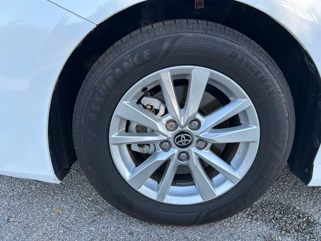 Thumbnail: 2025 Toyota Camry - 9